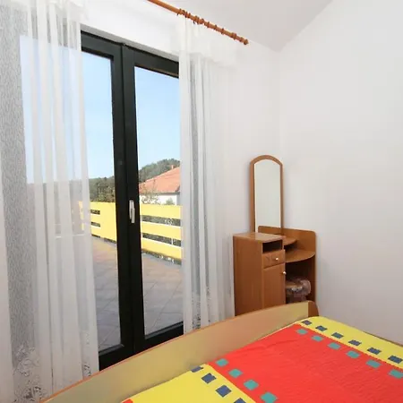 Apartment 8293c